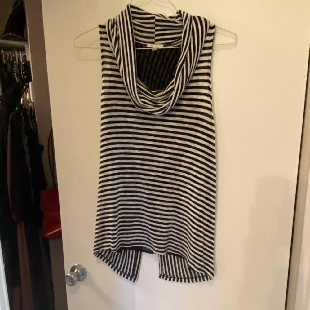 Sleeveless top